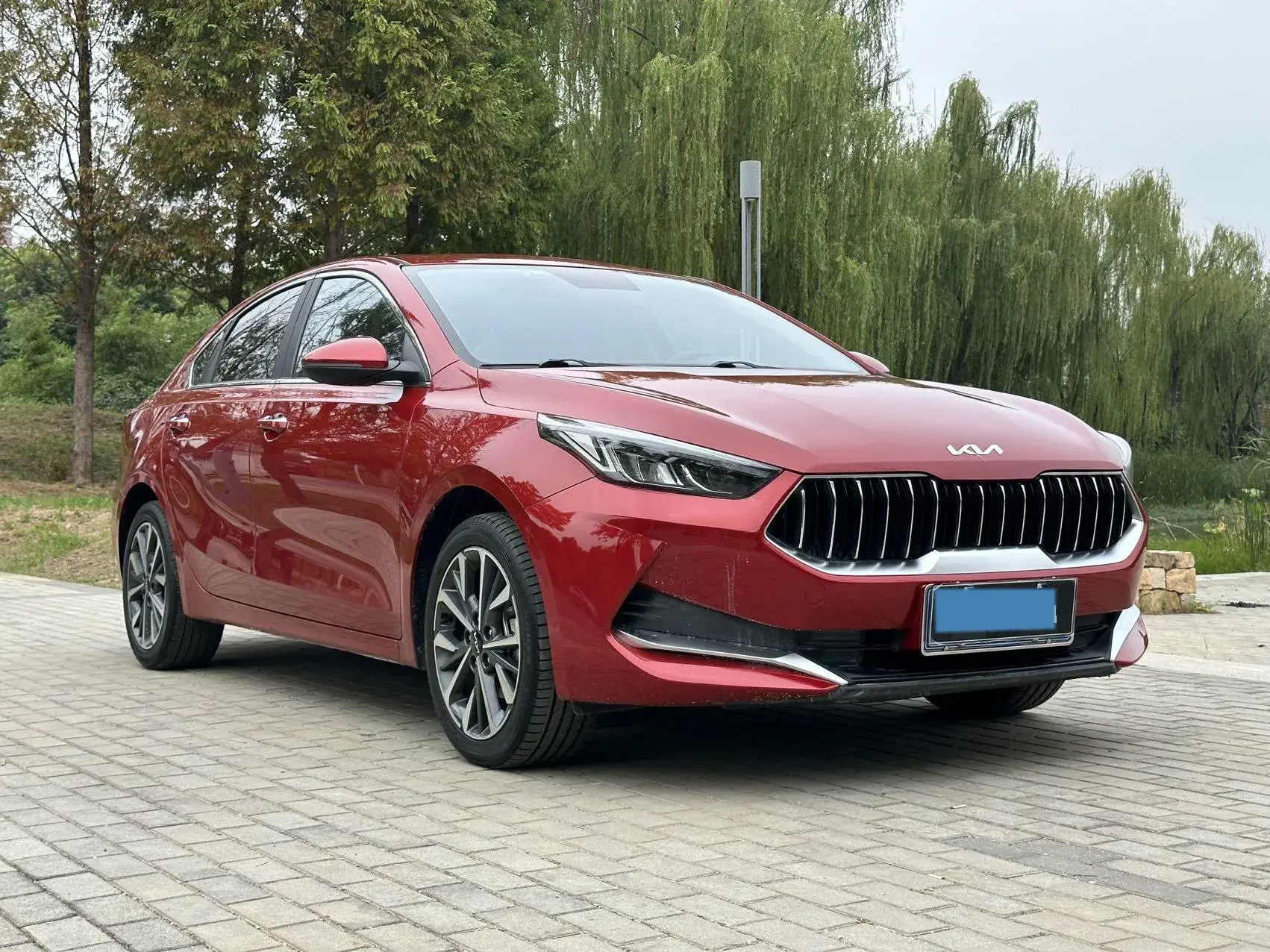 2021 KIA K3 thumbnail 3