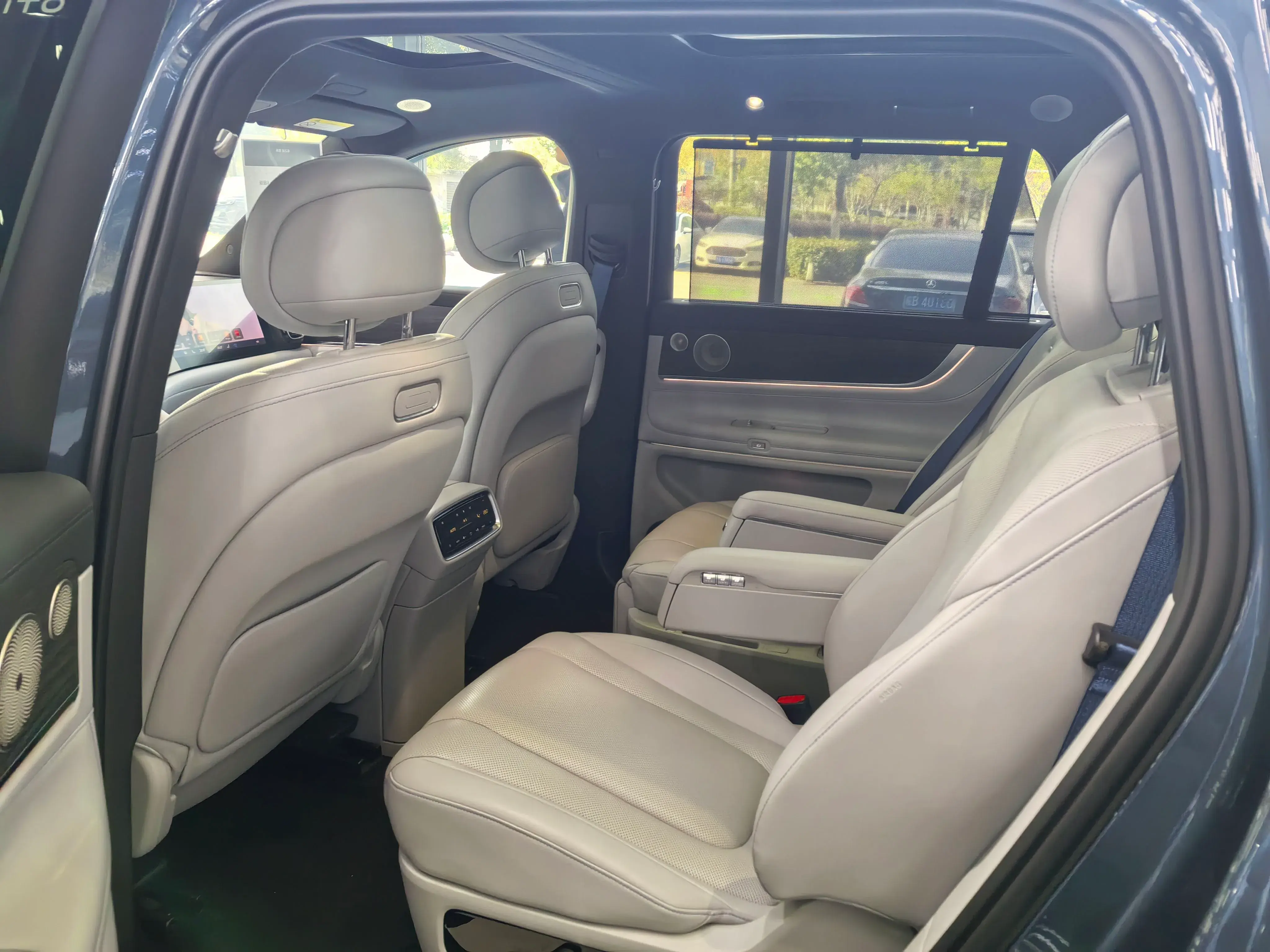 2024 AITO AITO thumbnail 3