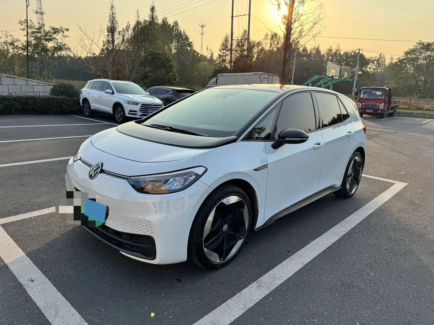 2023 VOLKSWAGEN ID.3 view 1