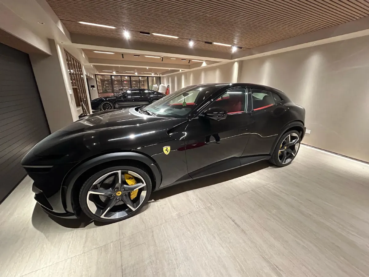 2023 Ferrari Purosangue 6.5L 725HP V12 8DCT,autocango,china used car exporter,china ev exporter,chinese used car exporter,chinese used ev exporter