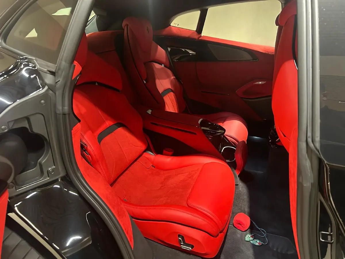 2023 Ferrari Purosangue 6.5L 725HP V12 8DCT,autocango,china used car exporter,china ev exporter,chinese used car exporter,chinese used ev exporter