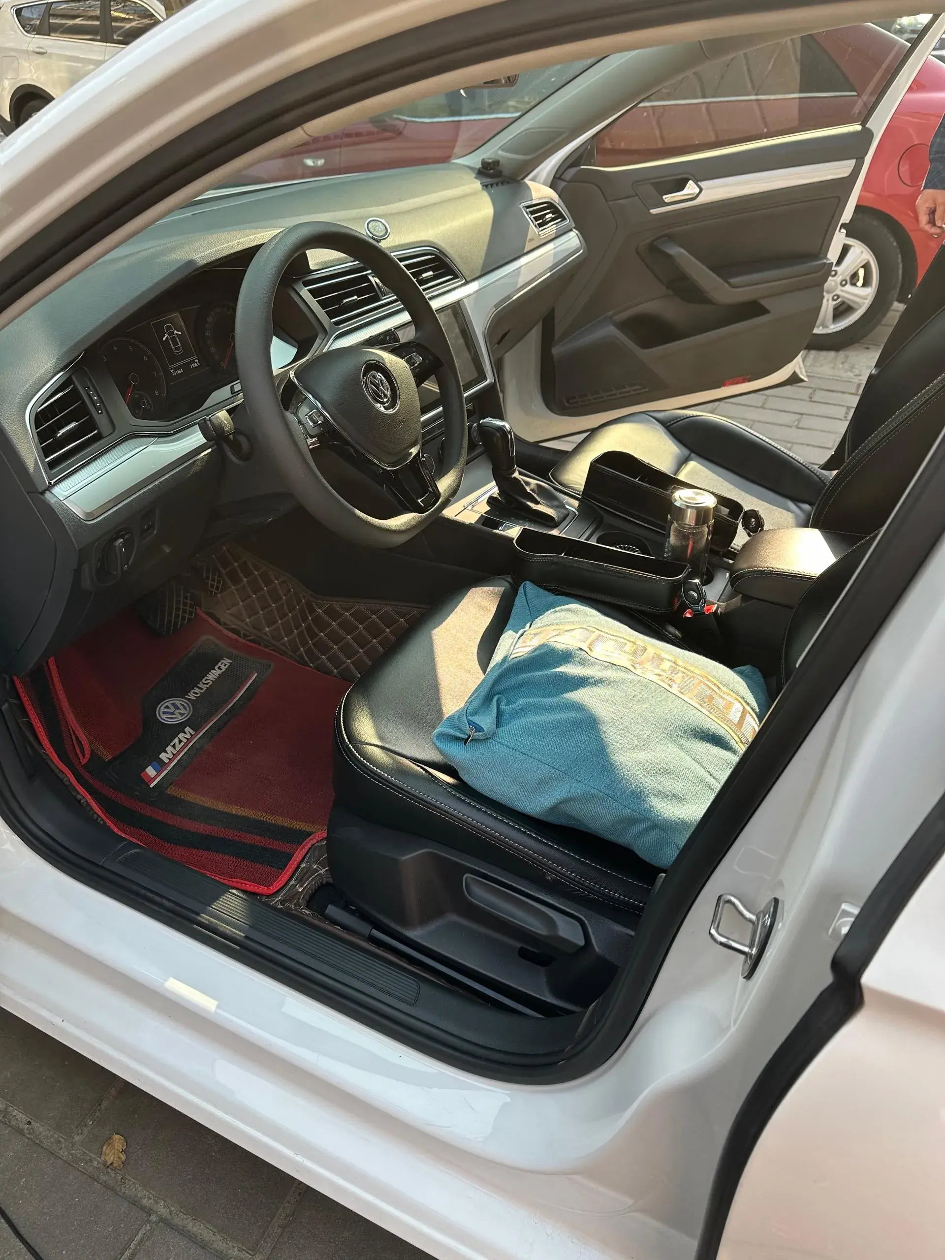 2019 VOLKSWAGEN LAMANDO thumbnail 2