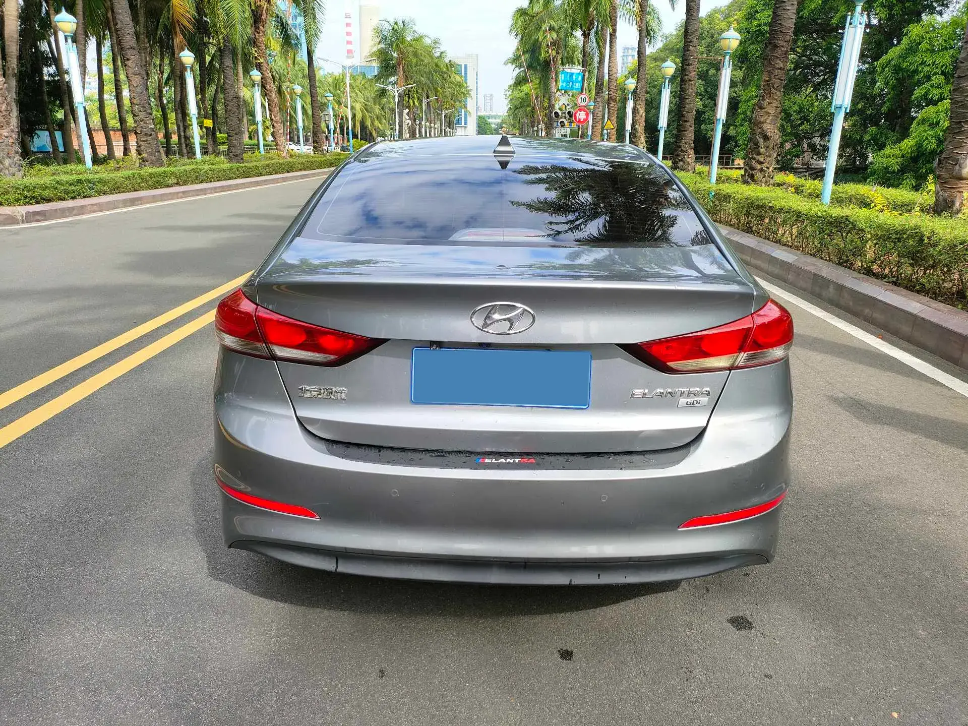 2016 HYUNDAI ELANTRA thumbnail 4