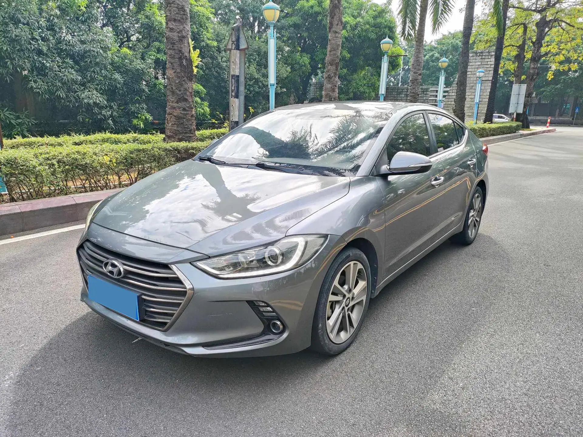 2016 HYUNDAI ELANTRA view 1