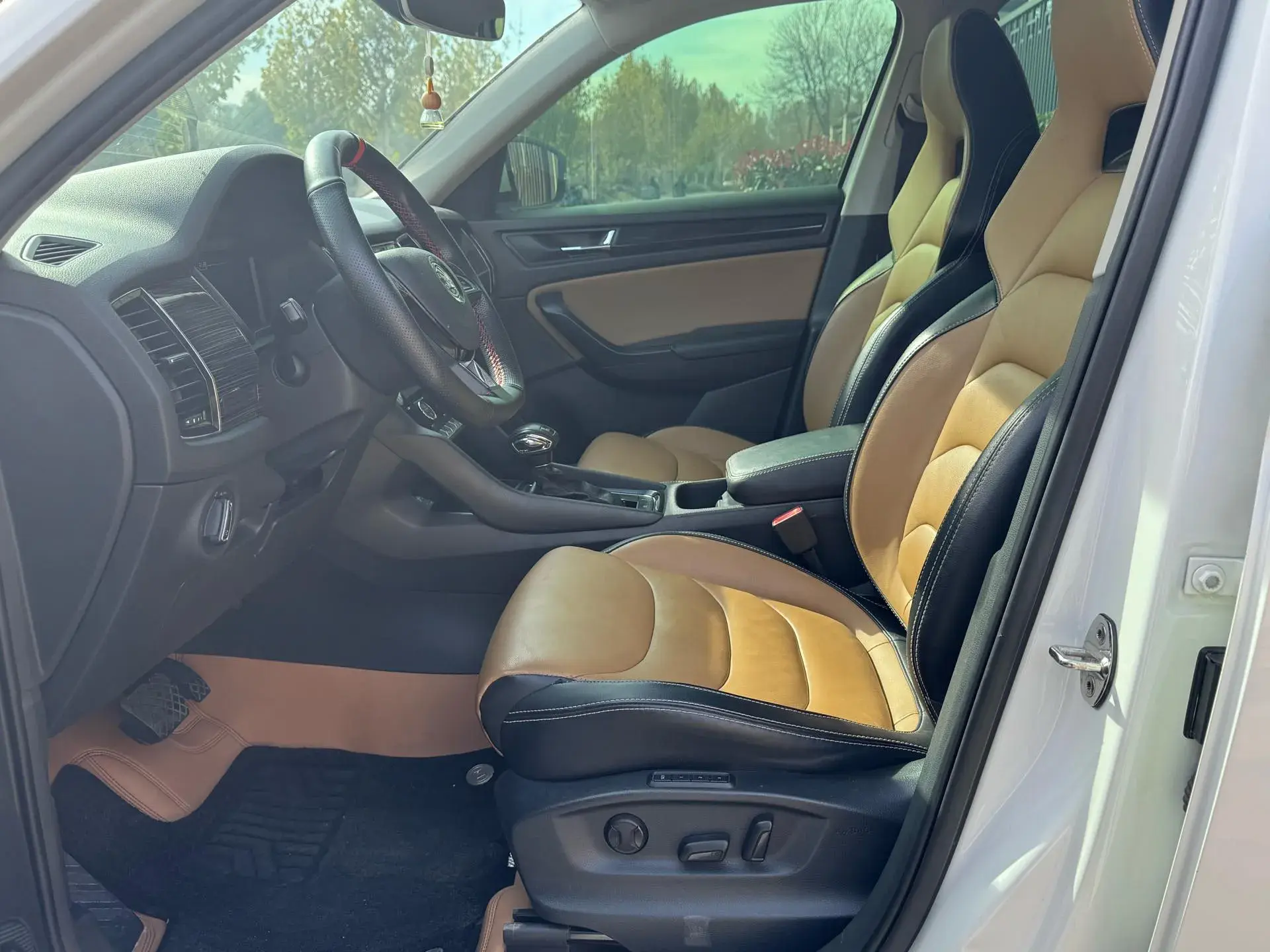 2019 SKODA KODIAK thumbnail 4