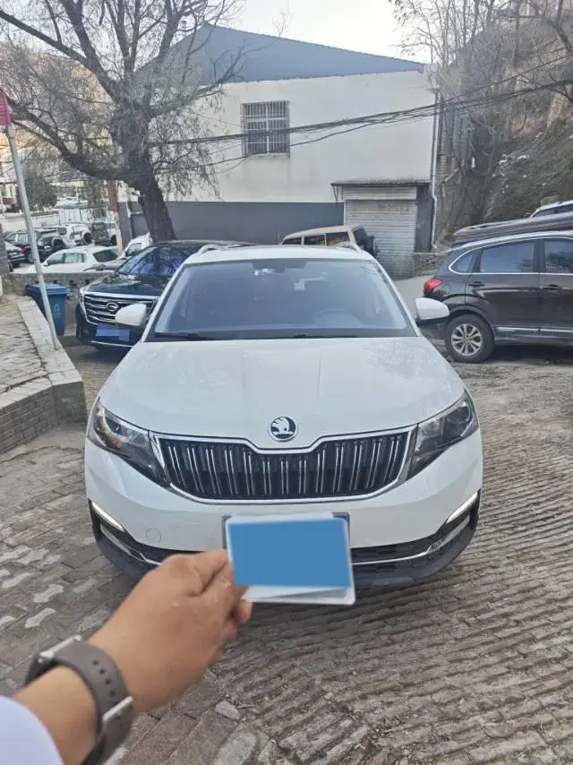 2022 SKODA KAMIQ thumbnail 2