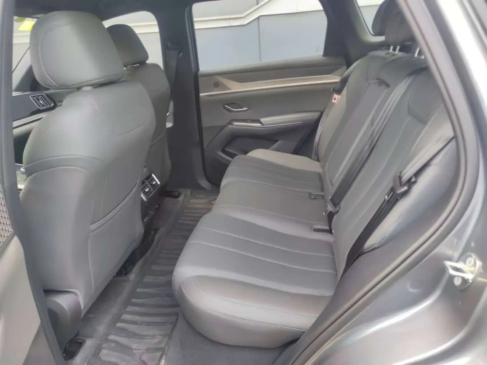 2025 BYD SONG thumbnail 4