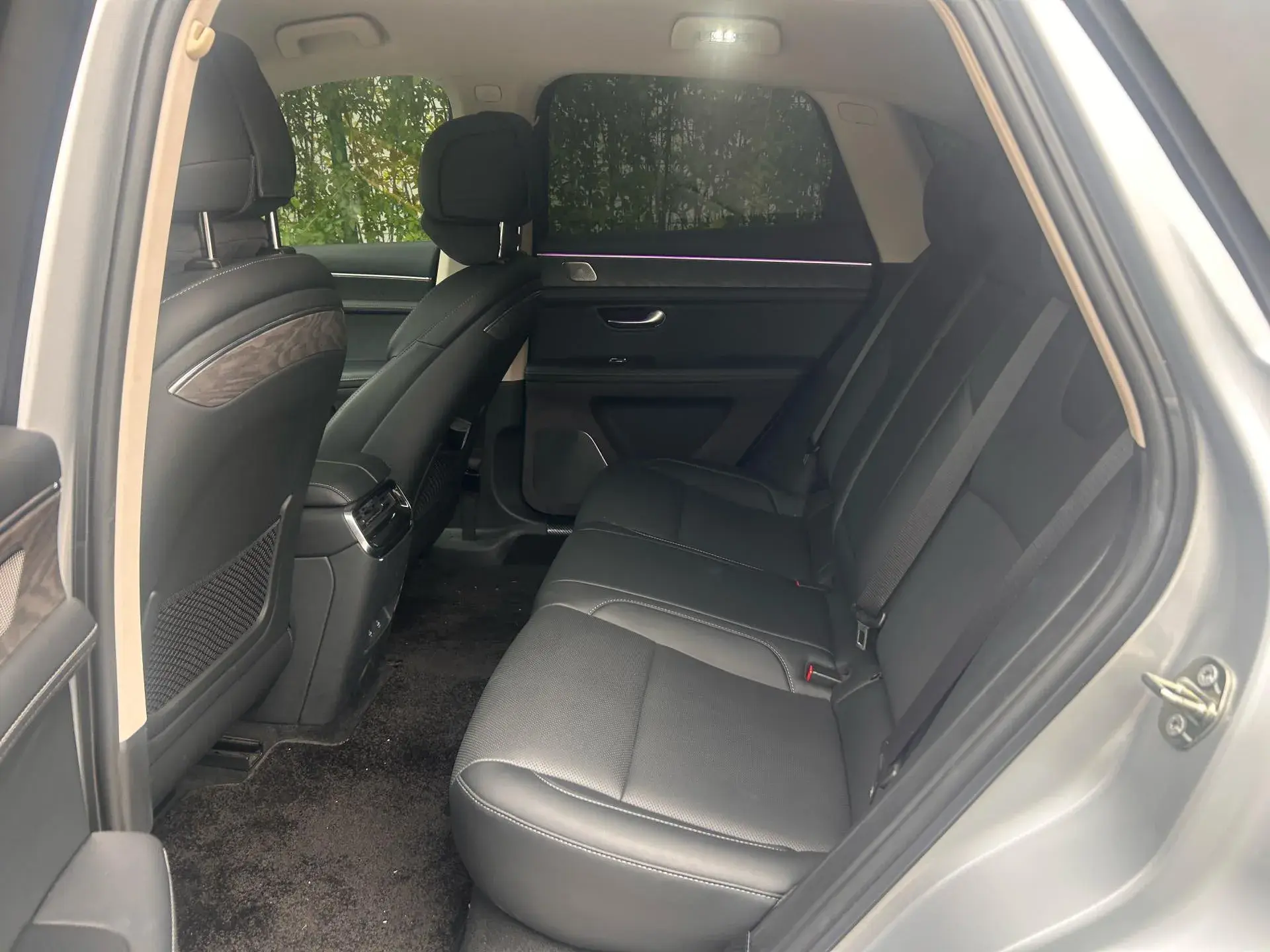 2022 AITO AITO thumbnail 3