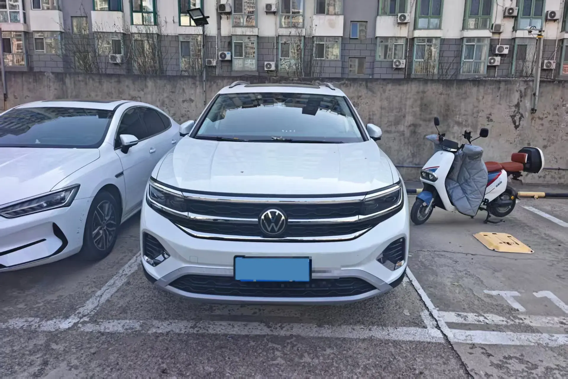 2021 VOLKSWAGEN TALAGON thumbnail 2