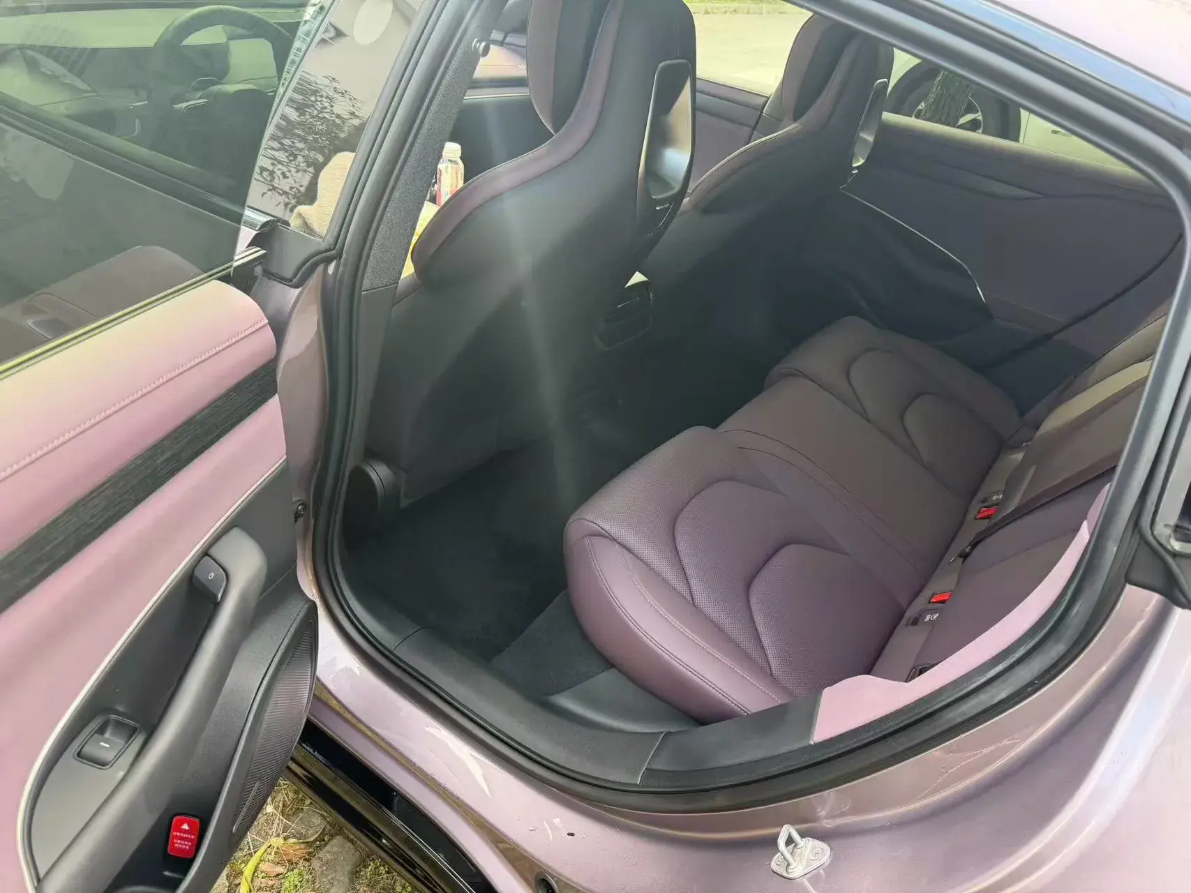 2024 MI SU7 thumbnail 3