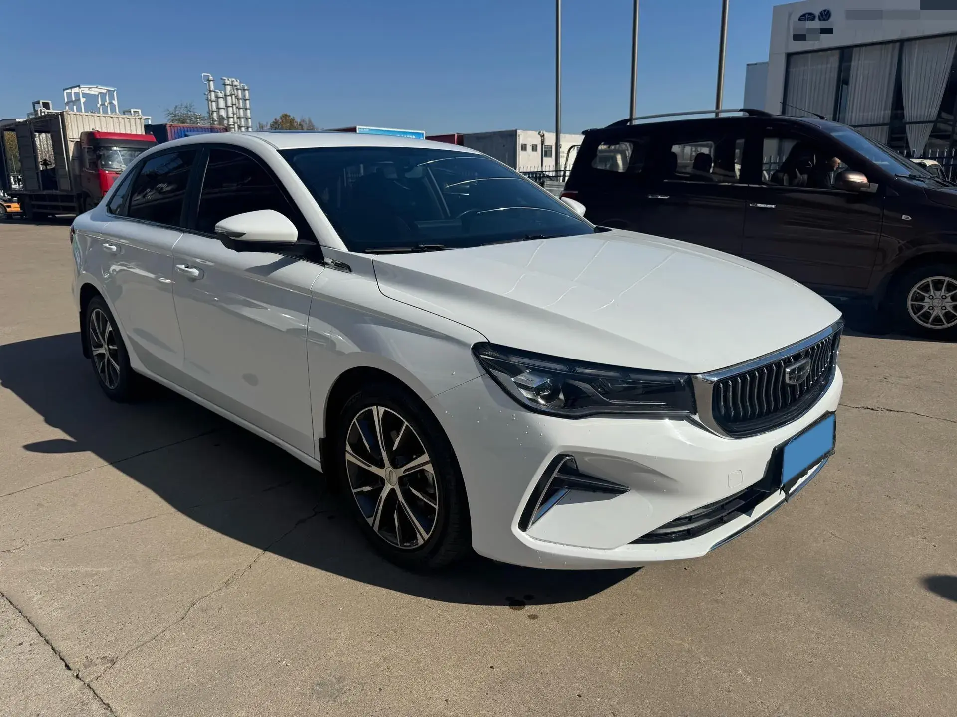 2022 GEELY EMGRAND thumbnail 3