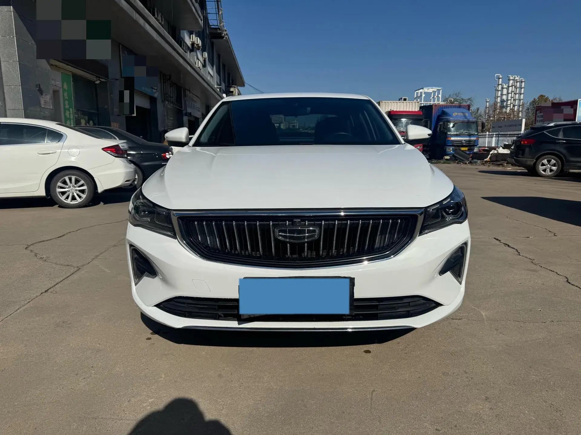2022 GEELY EMGRAND thumbnail 2