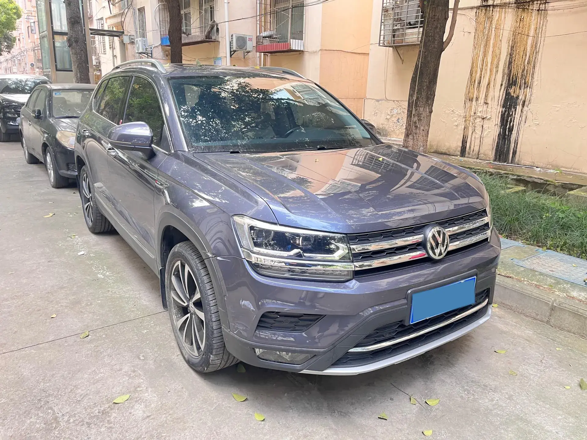 2019 VOLKSWAGEN THARU thumbnail 2