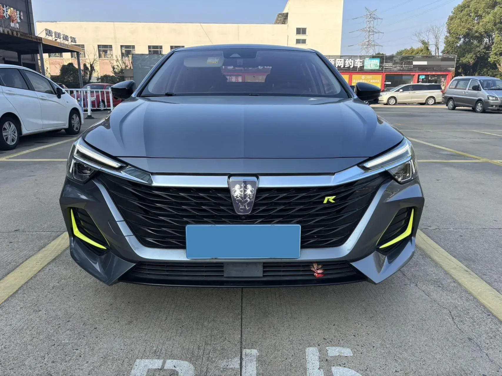 2020 ROEWE I6 thumbnail 4