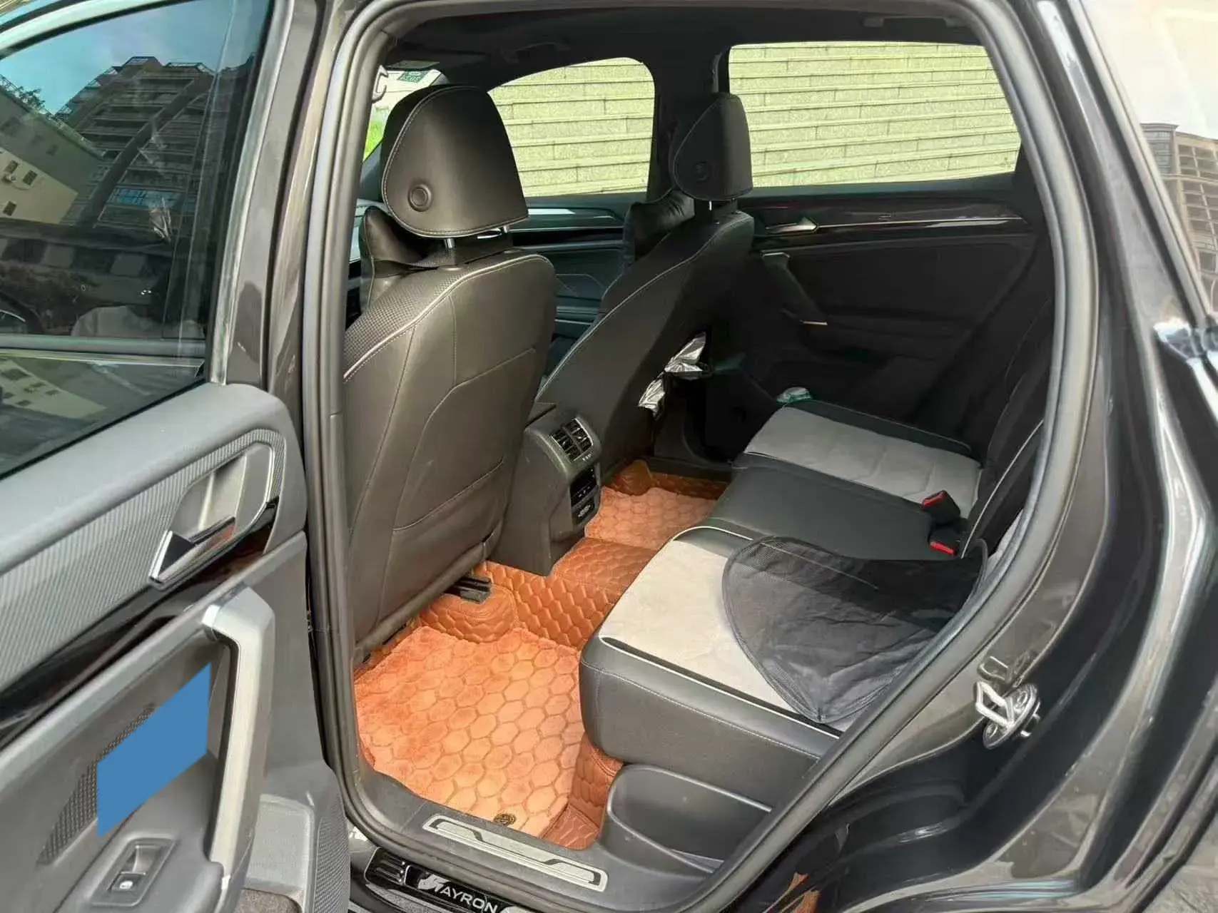 2020 VOLKSWAGEN TAYRON thumbnail 3