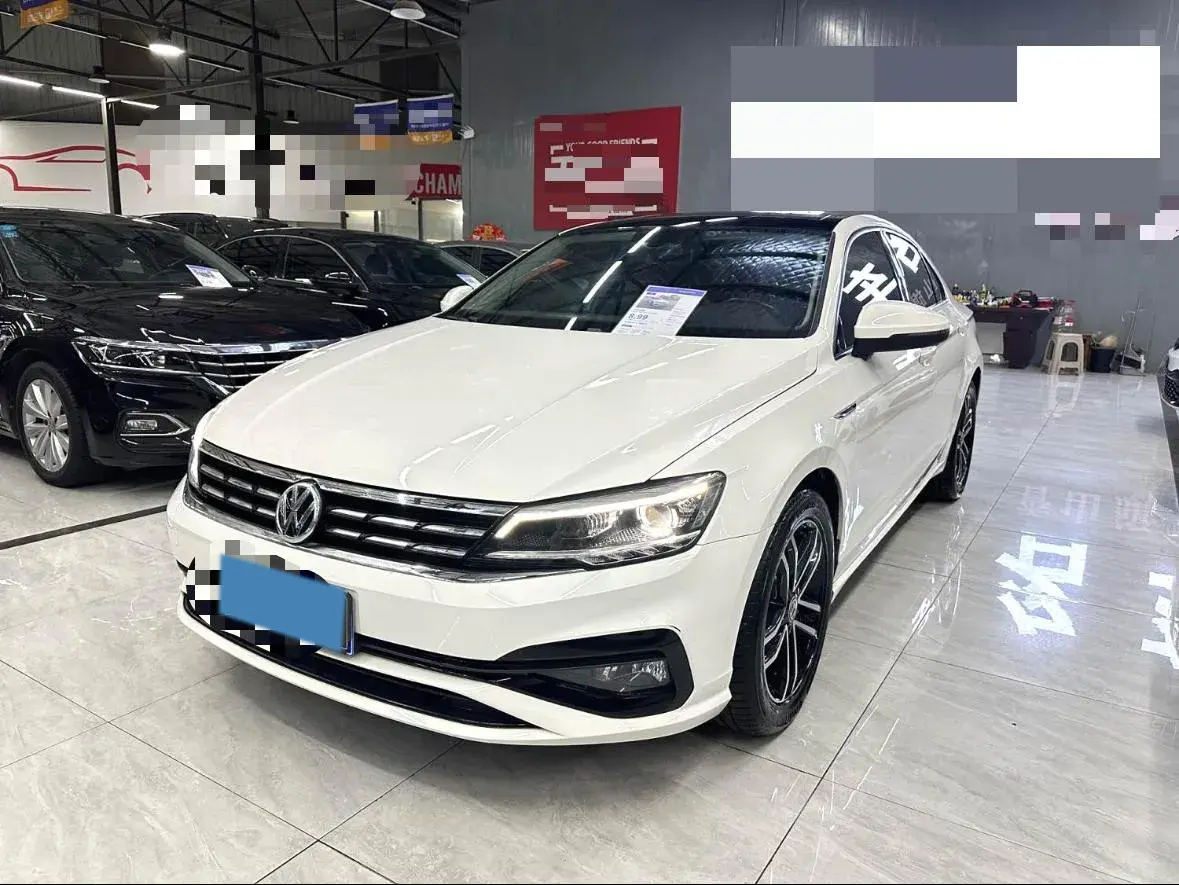 2021 VOLKSWAGEN LAMANDO view 1