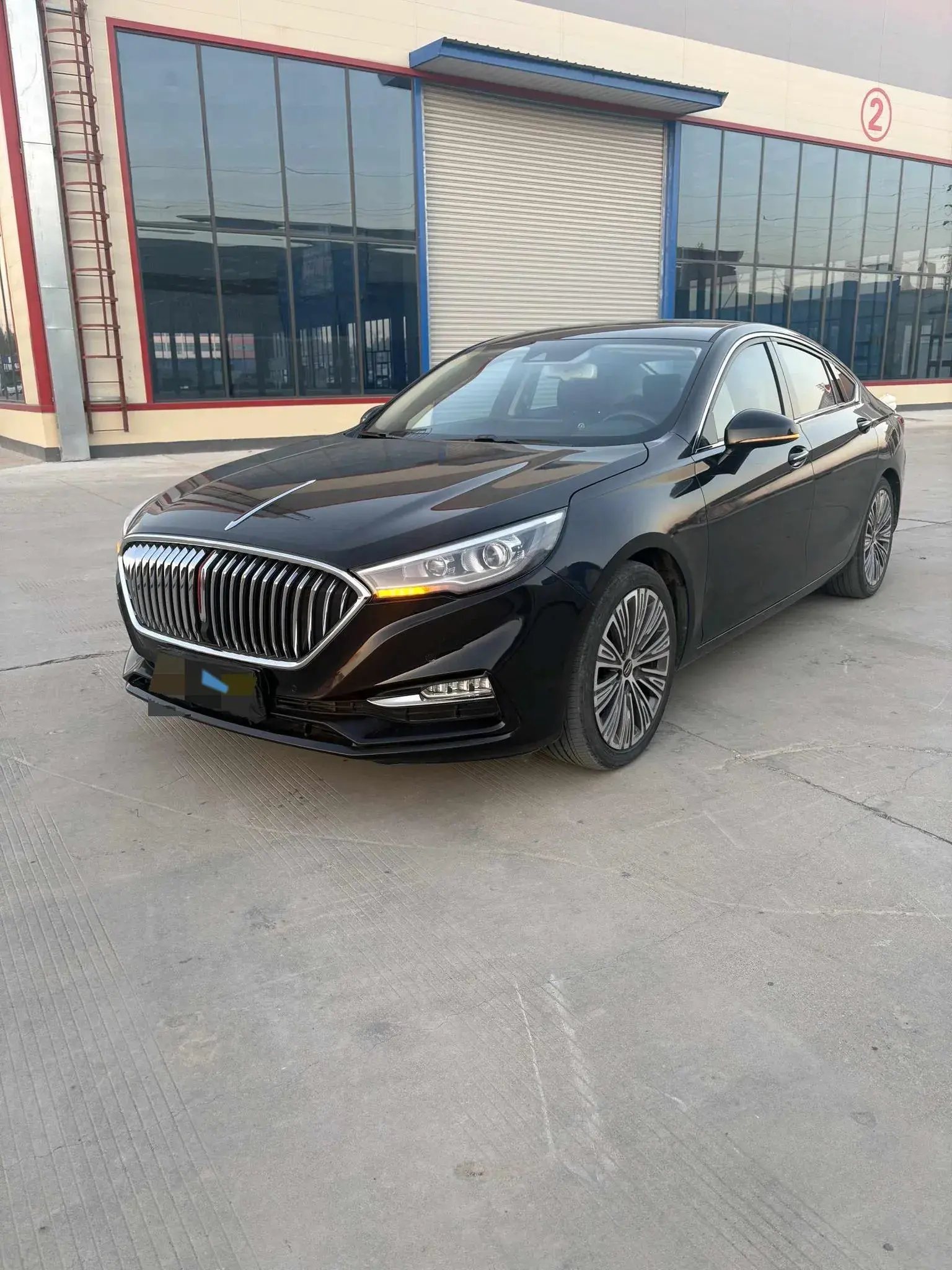 2020 HONGQI H5 view 1