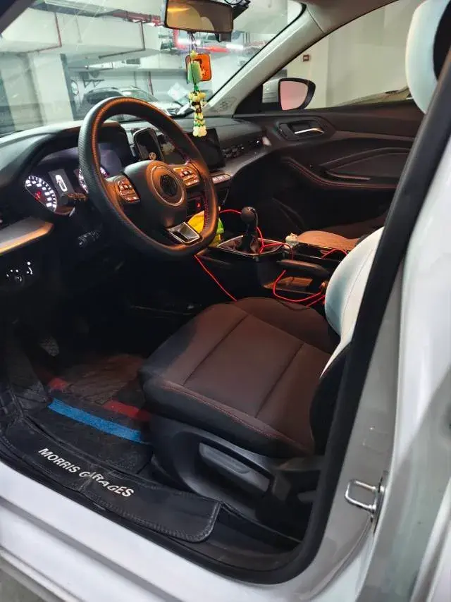 2023 MG 5 thumbnail 4