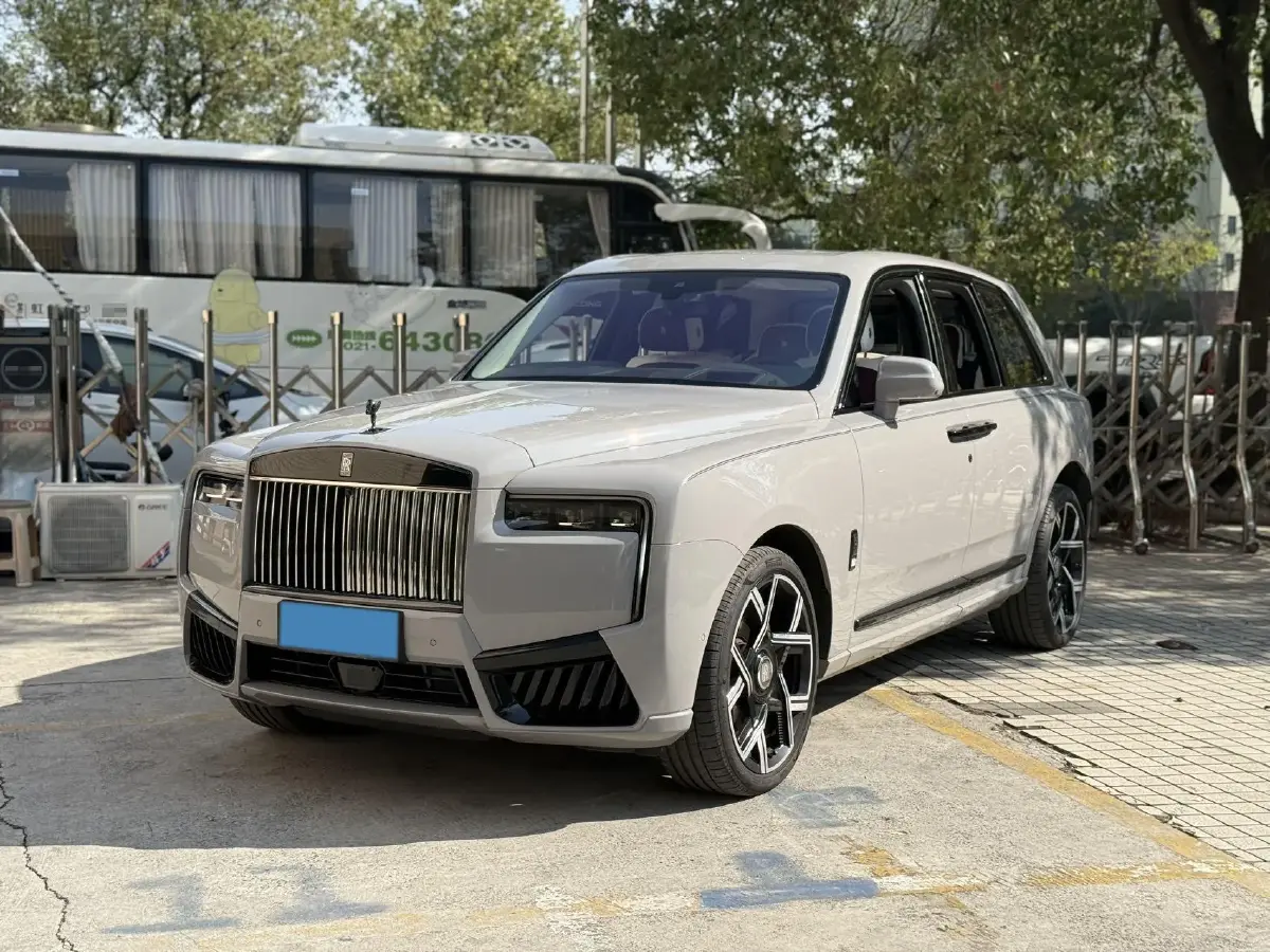 2024 Rolls-Royce Cullinan 6.7T 600HP V12 8AT