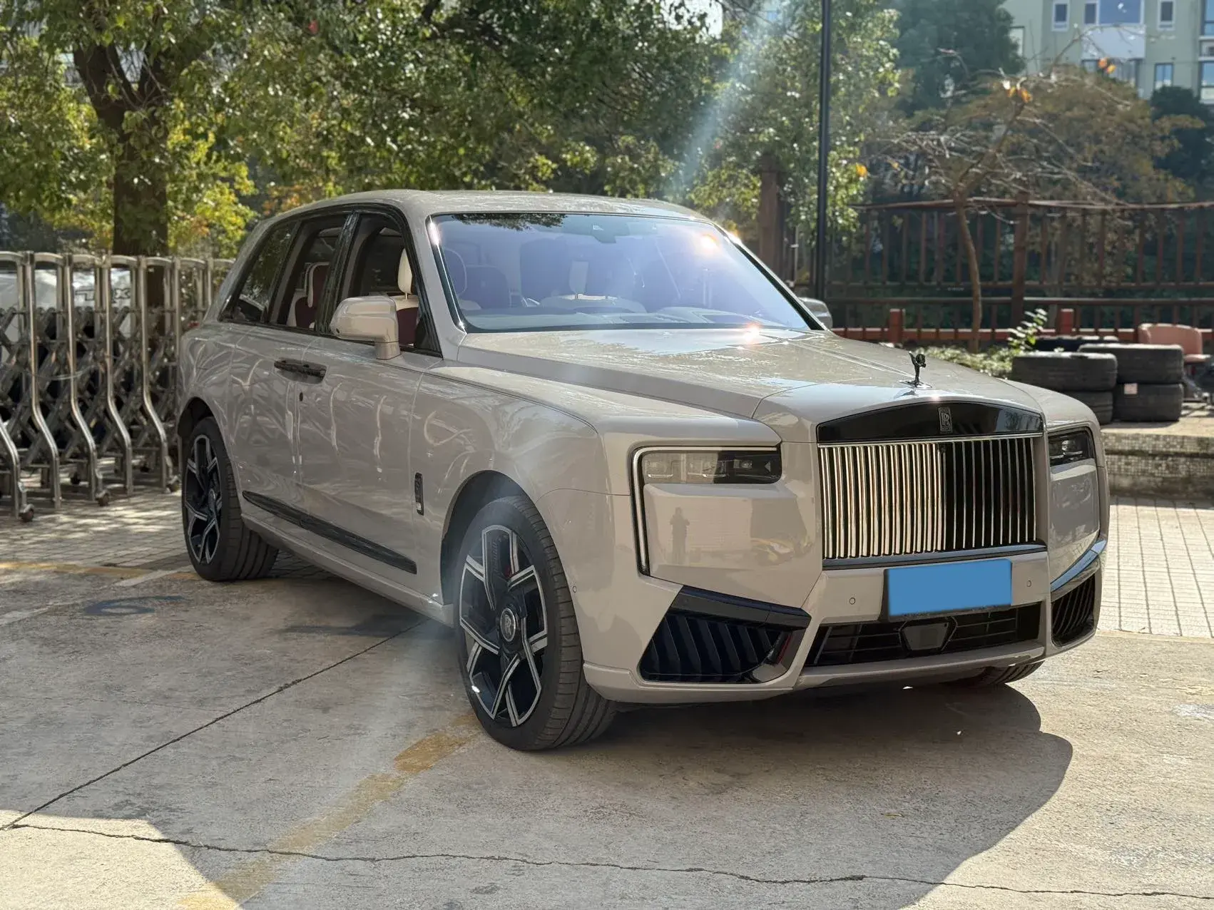 2024 ROLLS-ROYCE CULLINAN thumbnail 3