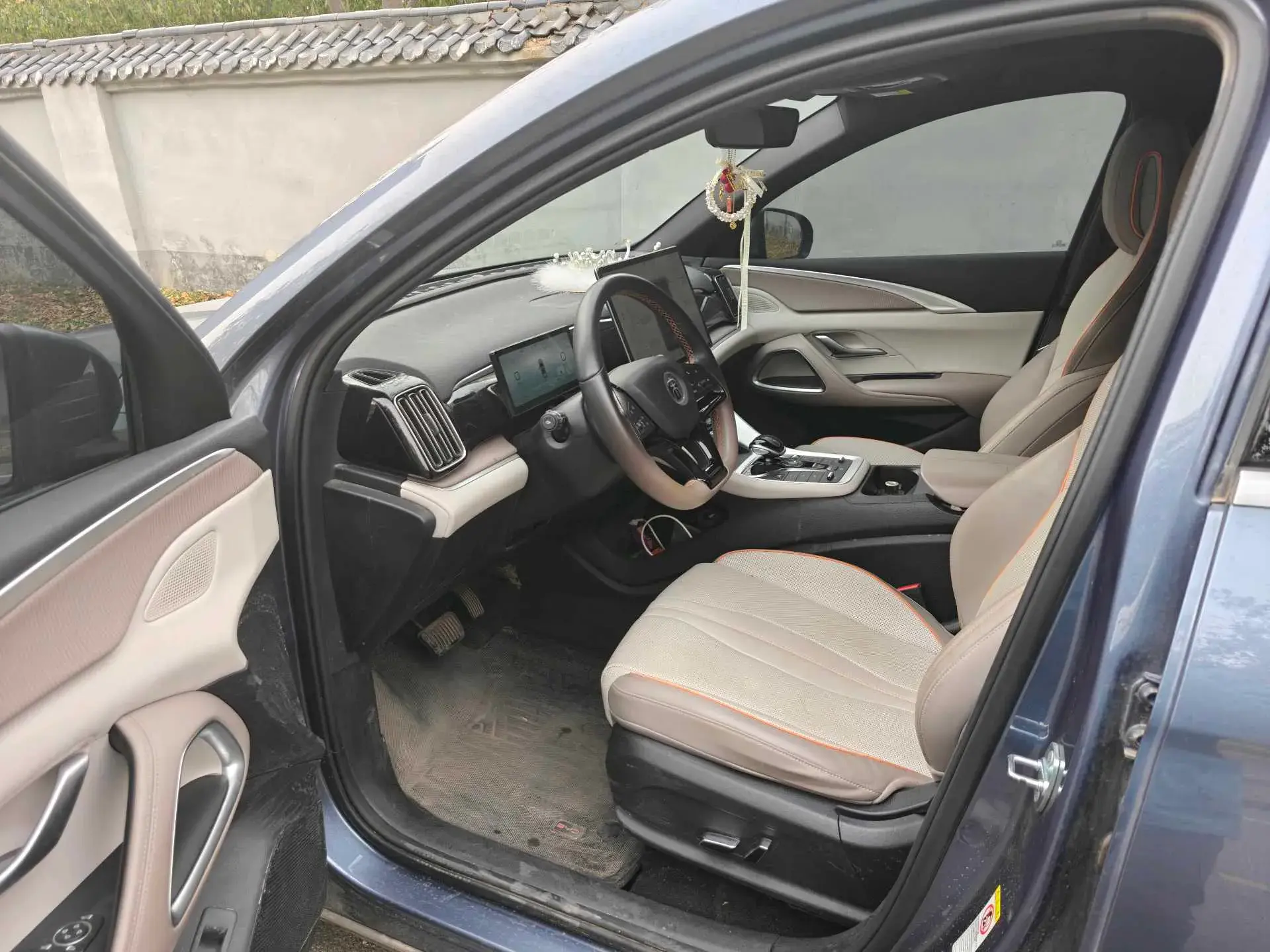 2024 BYD SONG thumbnail 4