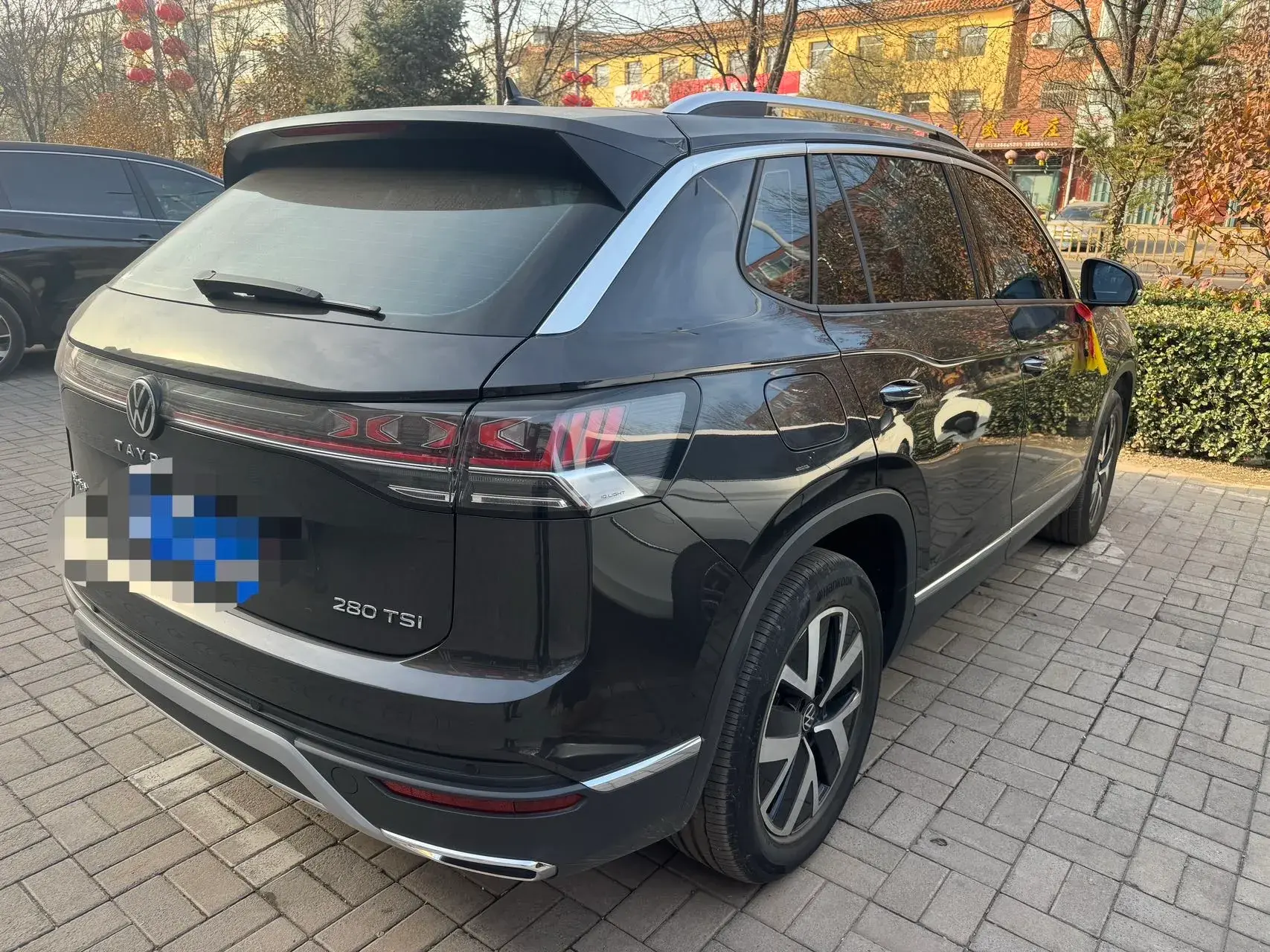 2023 VOLKSWAGEN TAYRON thumbnail 2