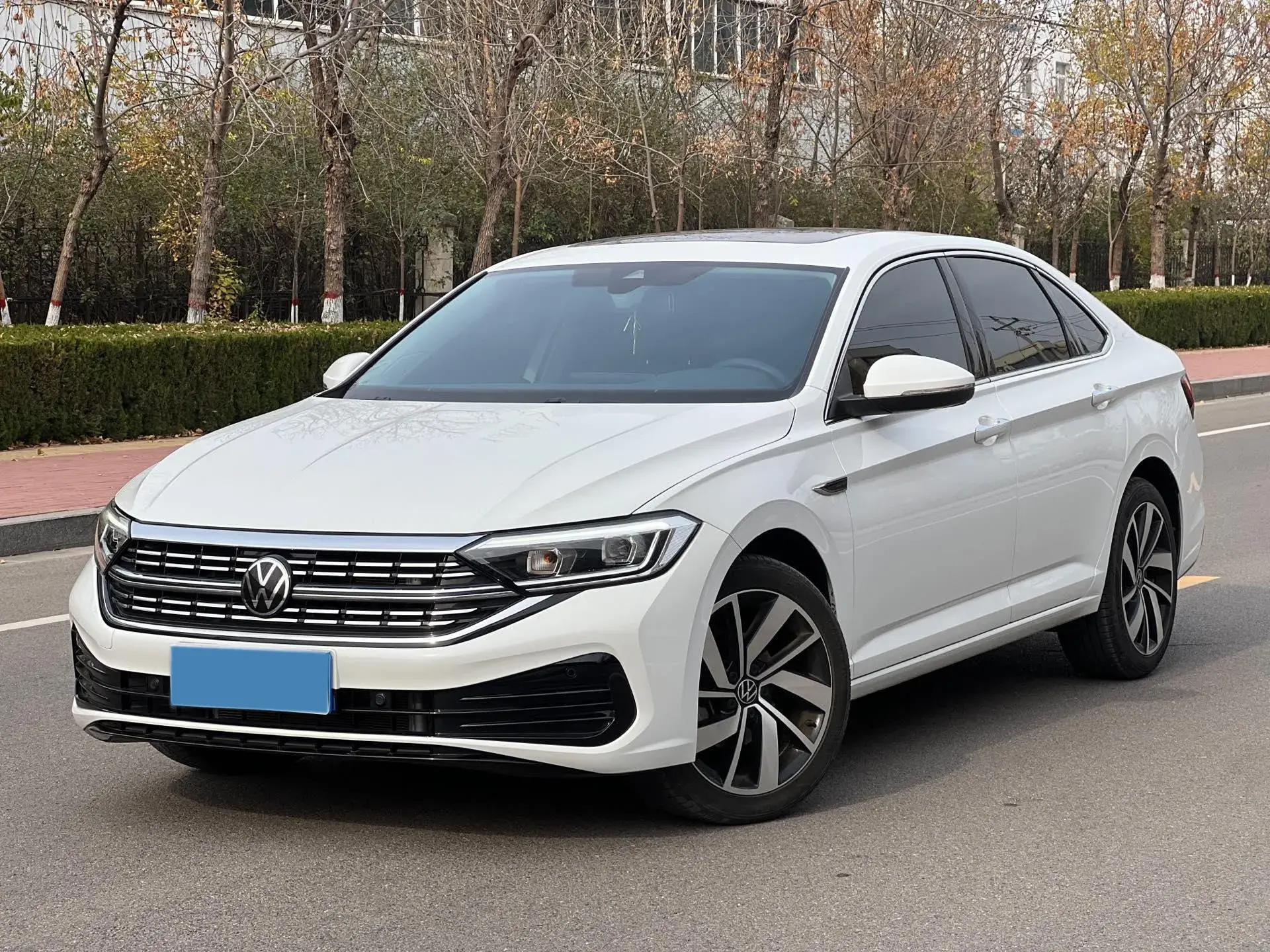 2023 VOLKSWAGEN SAGITAR view 1