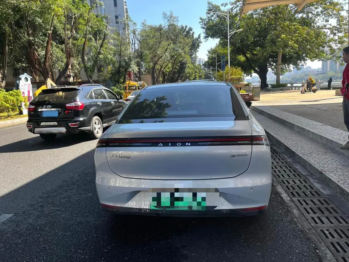 2024 AION AION thumbnail 4