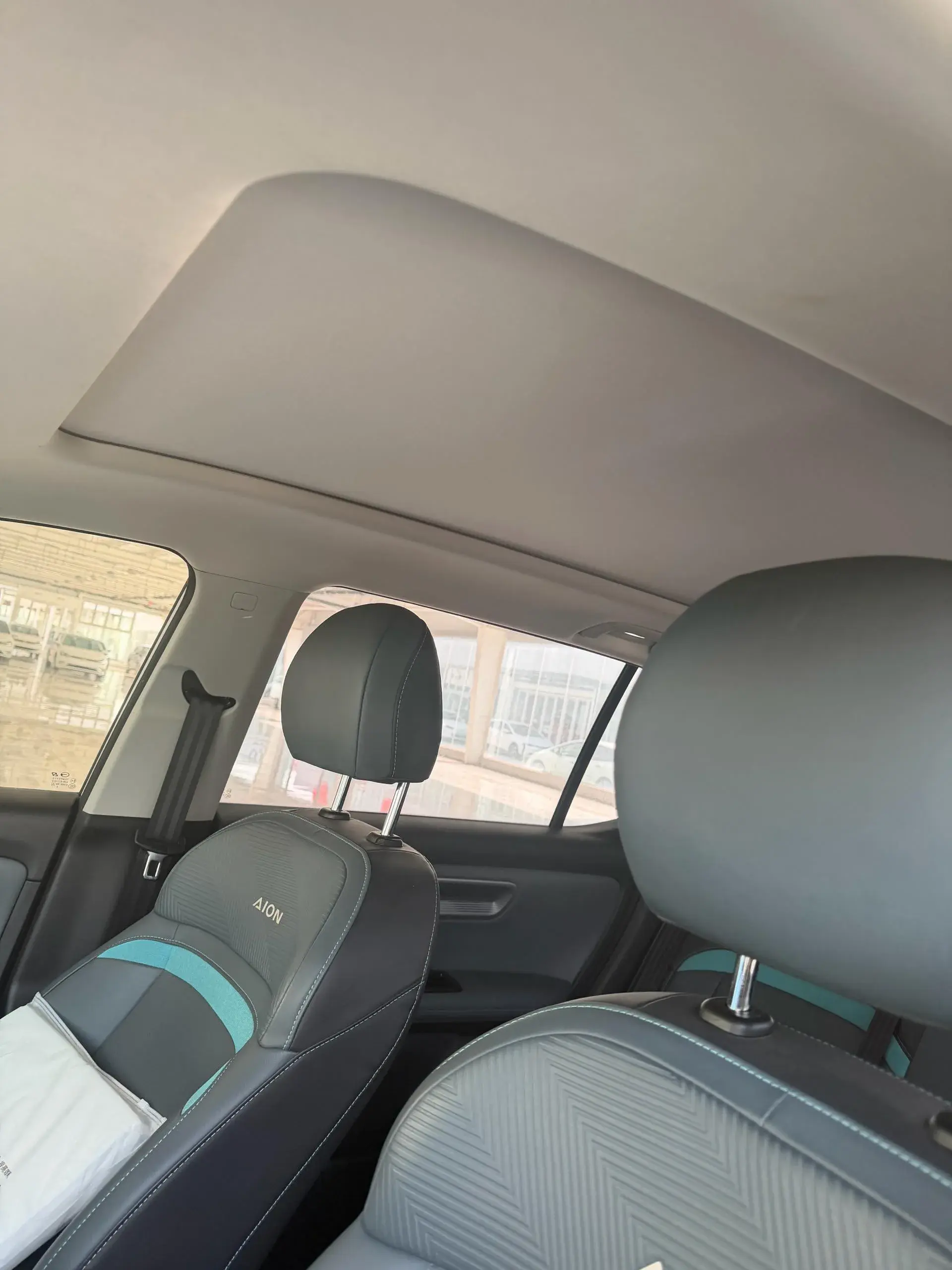 2023 AION Y thumbnail 3