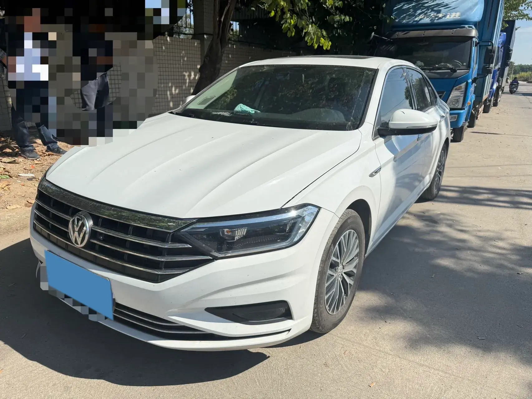 2021 VOLKSWAGEN SAGITAR view 1