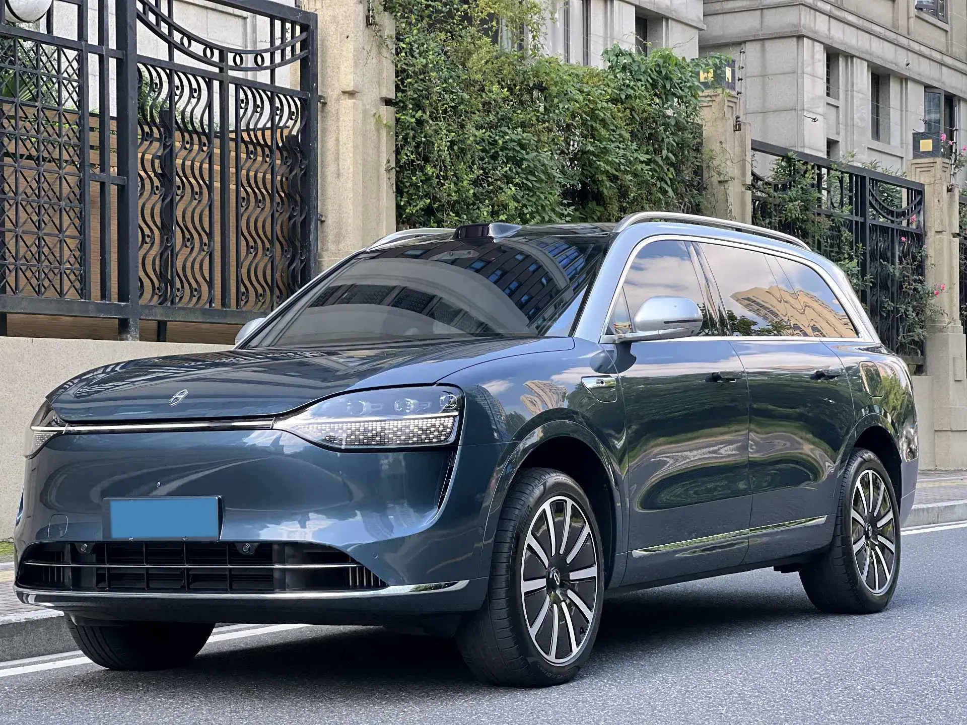 2024 AITO AITO view 1