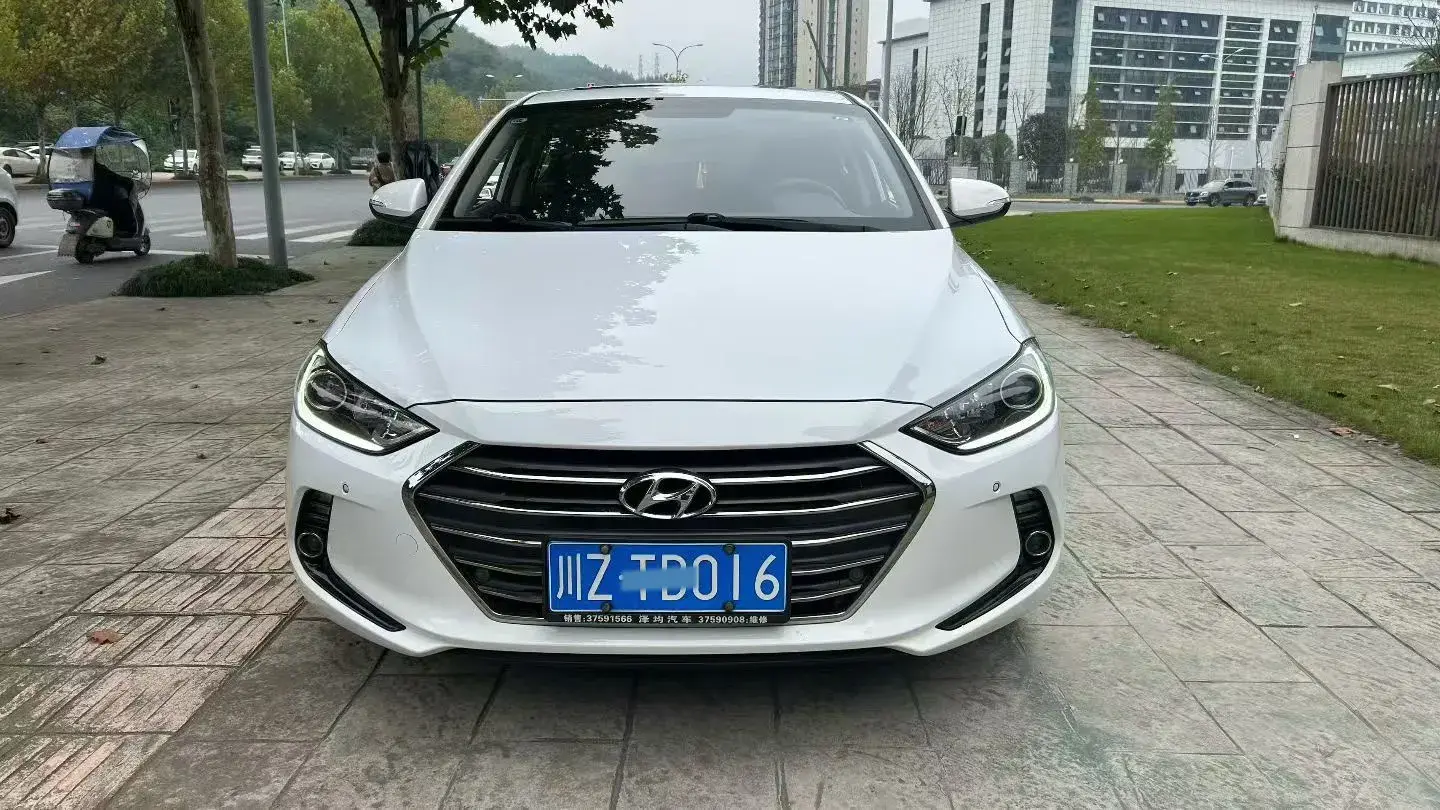2016 HYUNDAI ELANTRA thumbnail 2