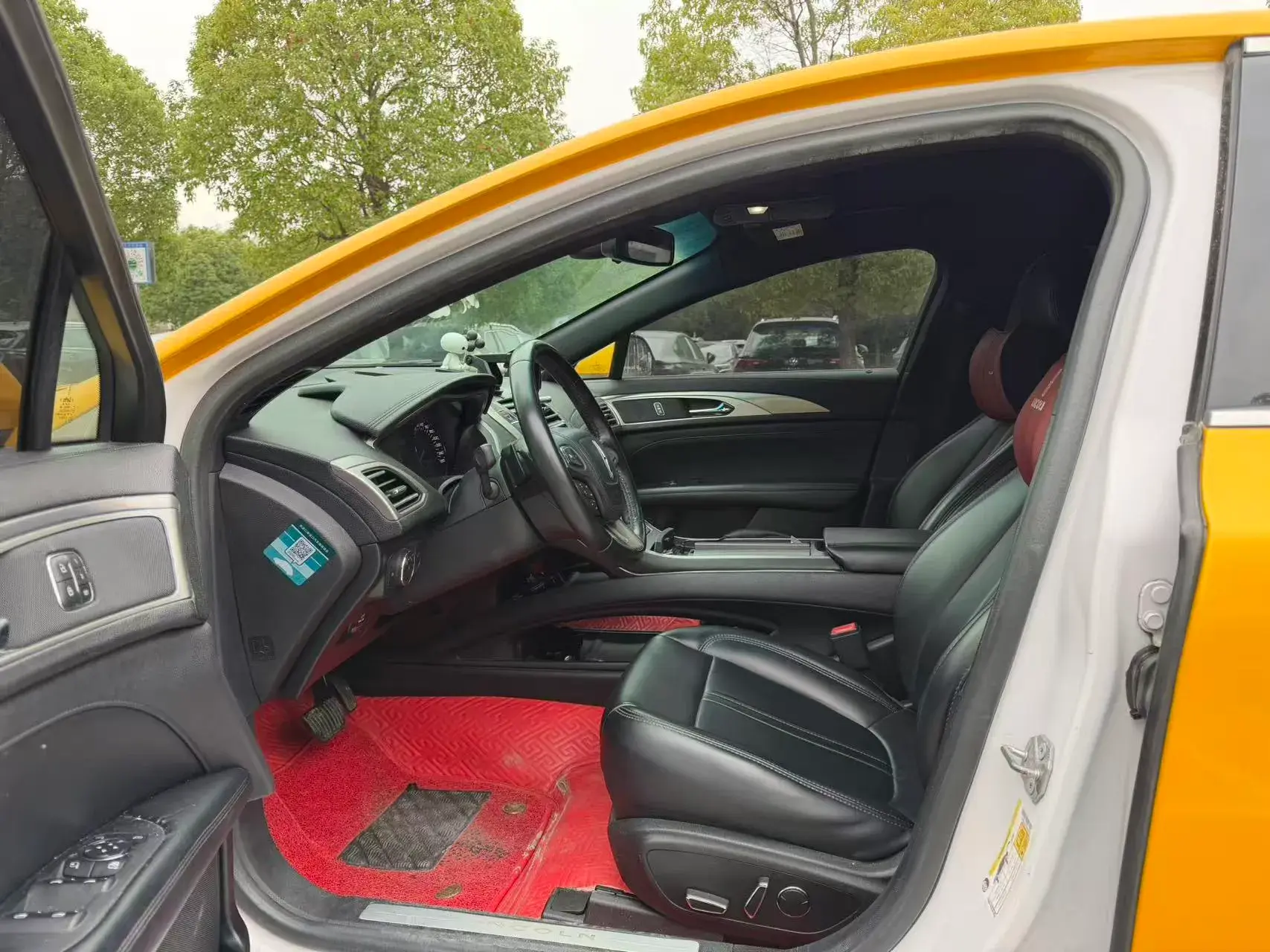 2019 LINCOLN MKZ thumbnail 4