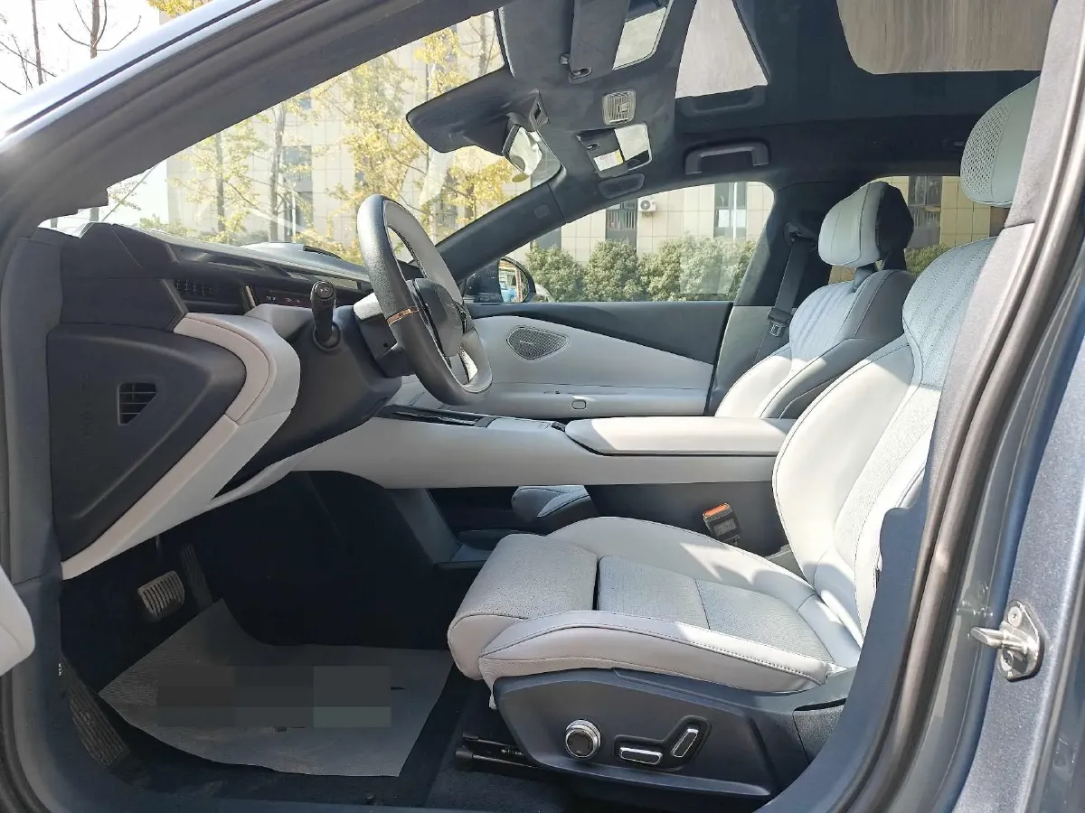 2024 LYNK&CO Z10 BEV 95KWH,autocango,china used car exporter,china ev exporter,chinese used car exporter,chinese used ev exporter