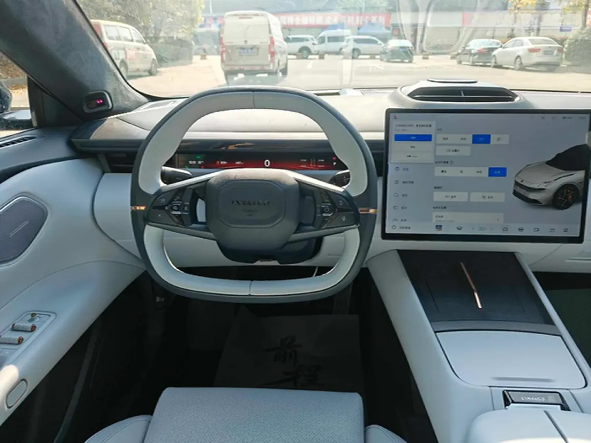 2024 LYNK&CO Z10 BEV 95KWH,autocango,china used car exporter,china ev exporter,chinese used car exporter,chinese used ev exporter