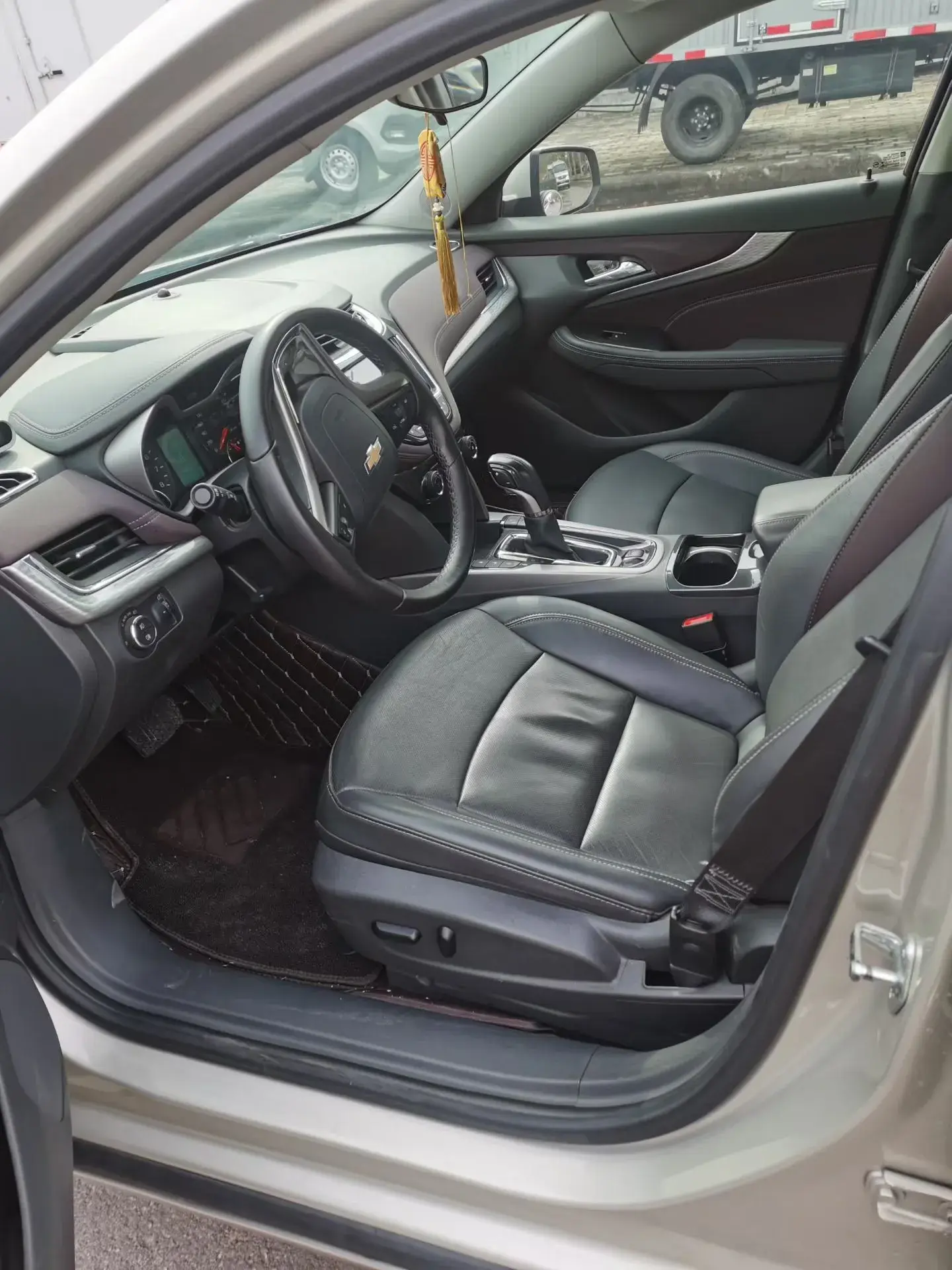 2018 CHEVROLET MALIBU thumbnail 3