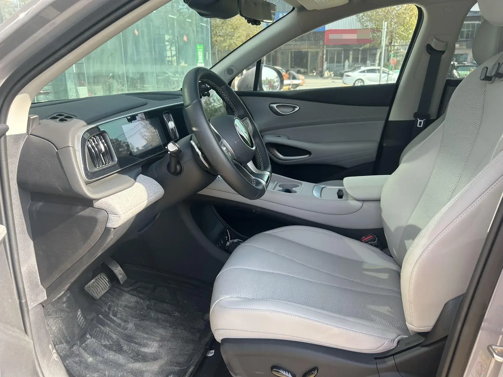 2025 BYD SEA thumbnail 4