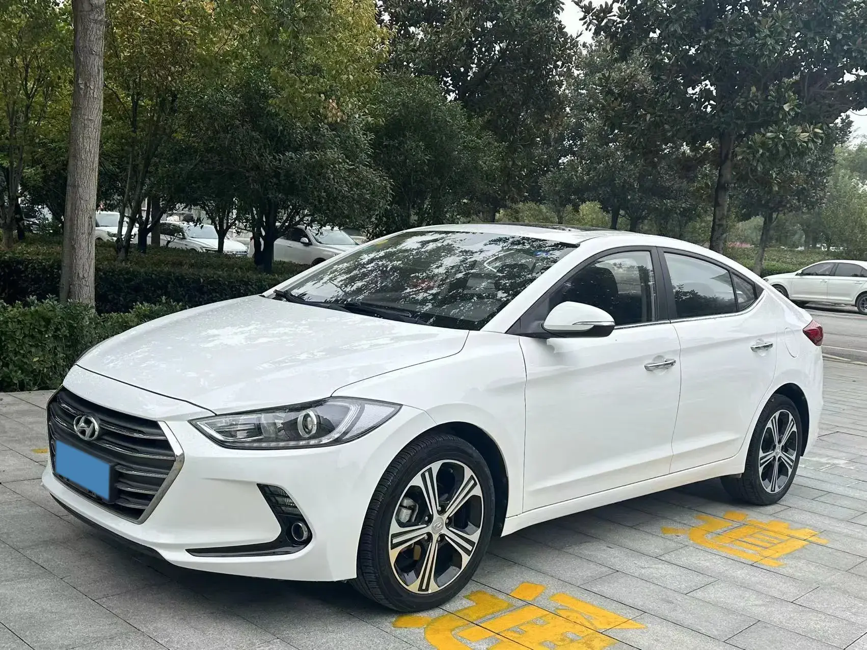 2018 HYUNDAI ELANTRA view 1