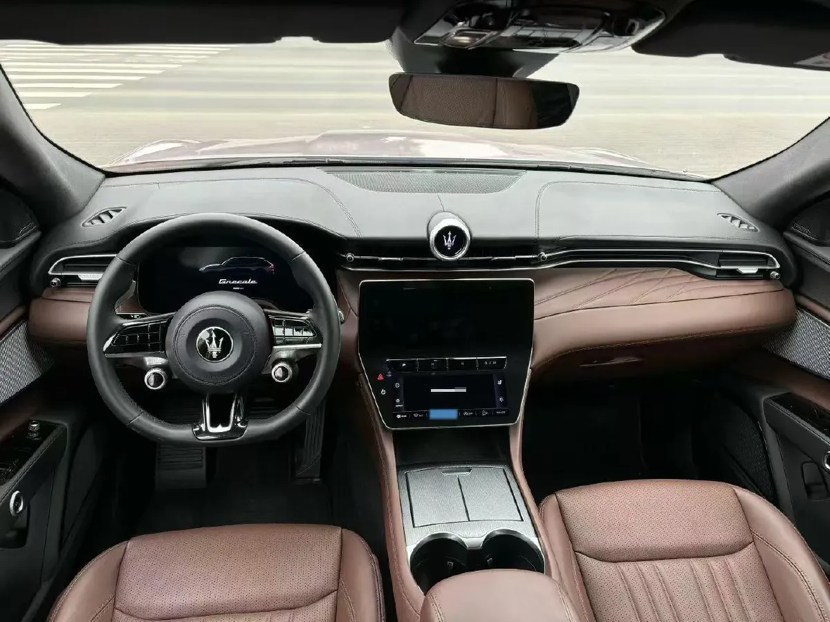 2023 Maserati Grecale 2.0T 300HP L4 8AT,autocango,china used car exporter,china ev exporter,chinese used car exporter,chinese used ev exporter