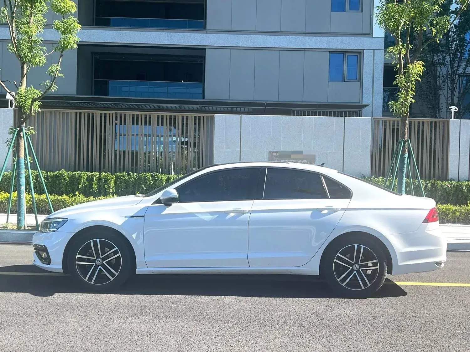 2021 VOLKSWAGEN LAMANDO thumbnail 2