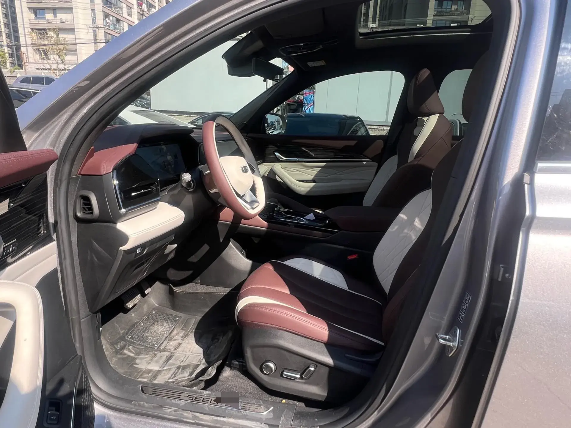 2024 GEELY MONJARO thumbnail 4