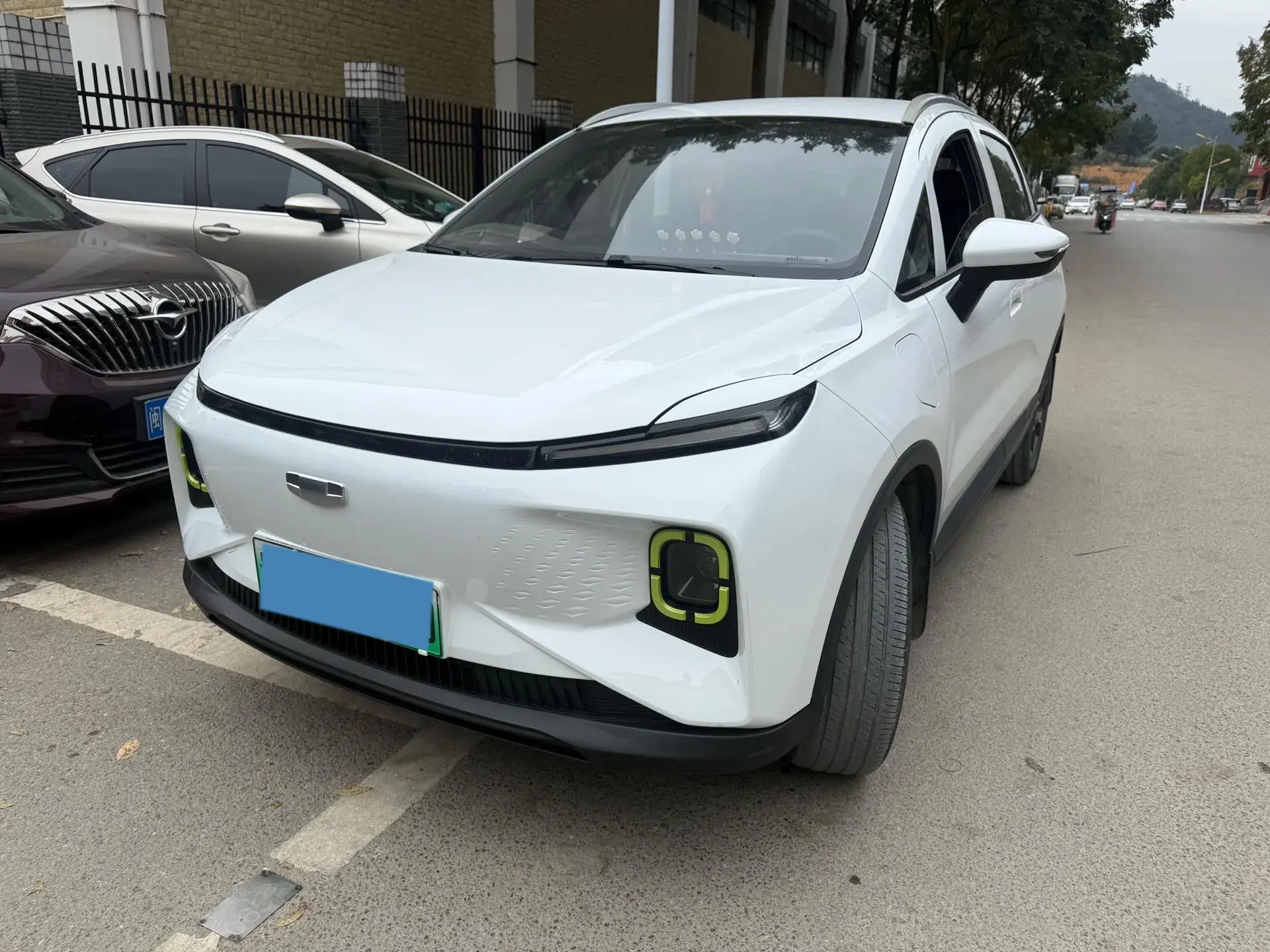 2022 GEOMETRY E view 1