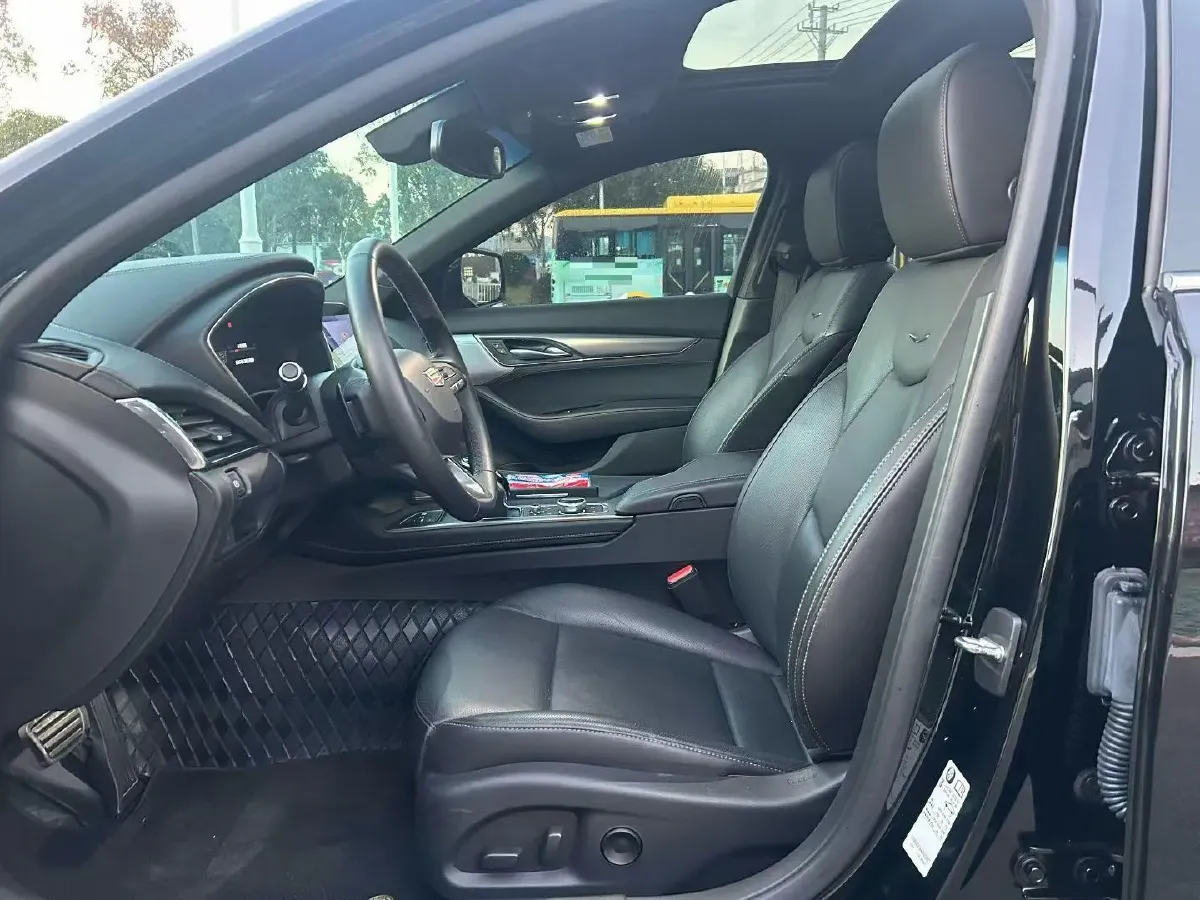 2023 Cadillac CT5 2.0T 237HP L4 10AT,autocango,china used car exporter,china ev exporter,chinese used car exporter,chinese used ev exporter