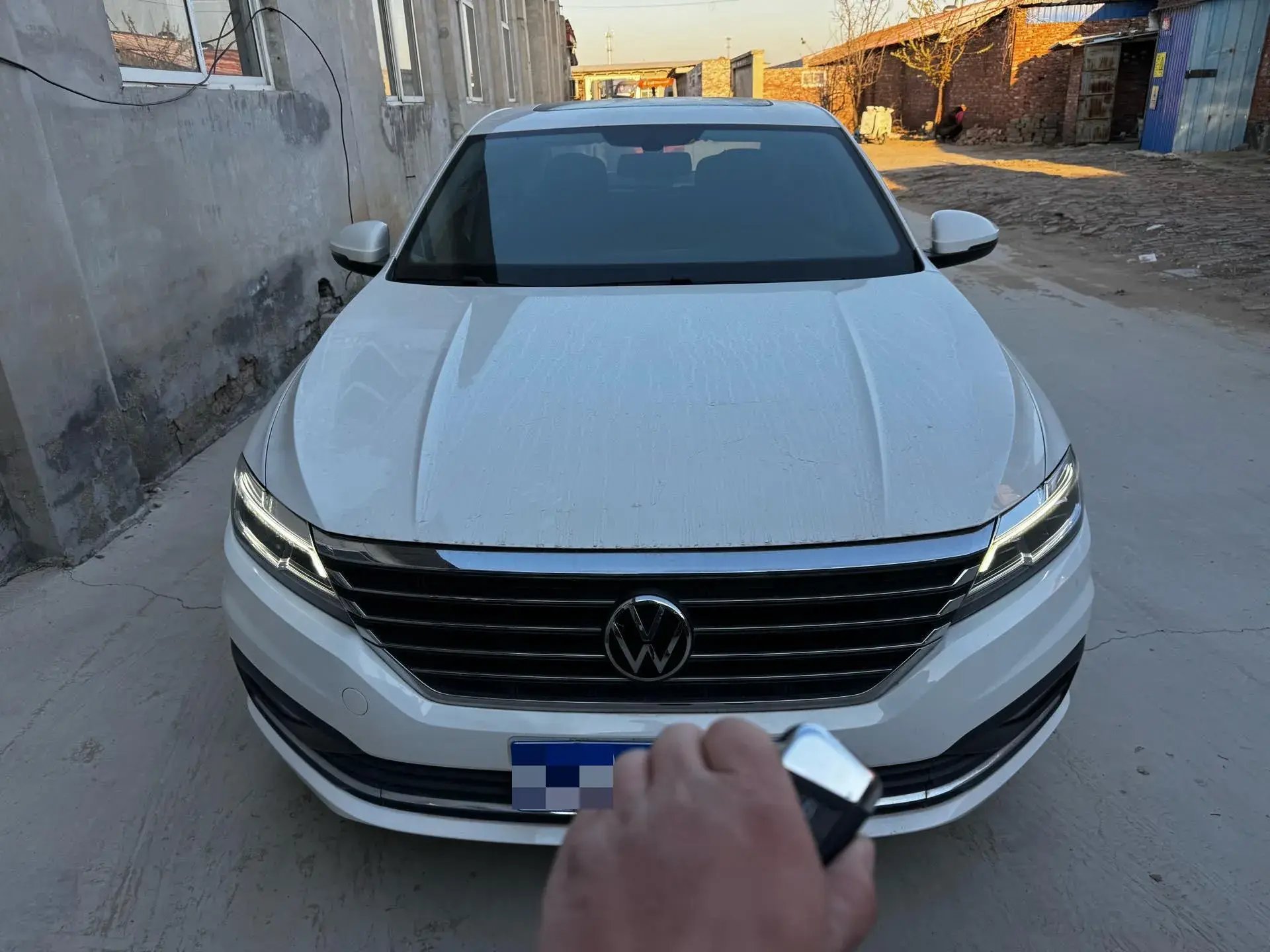 2021 VOLKSWAGEN LAVIDA thumbnail 2