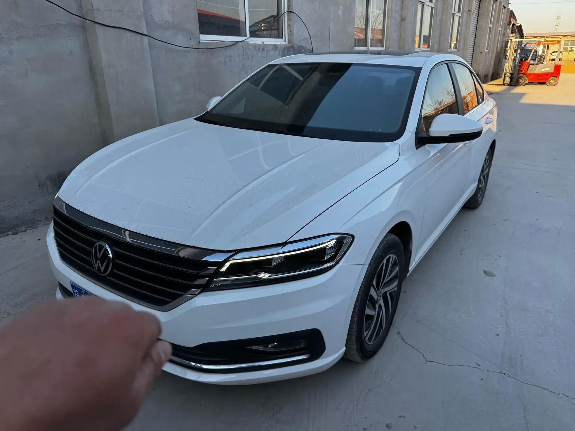 2021 VOLKSWAGEN LAVIDA view 1
