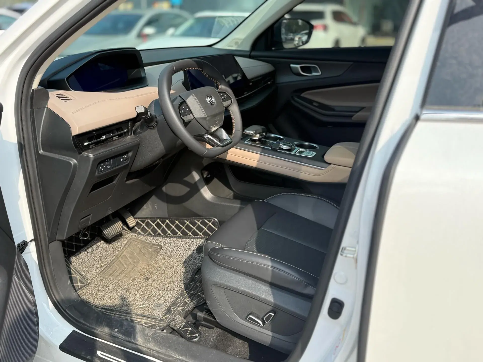 2022 CHANGAN CS75 thumbnail 4