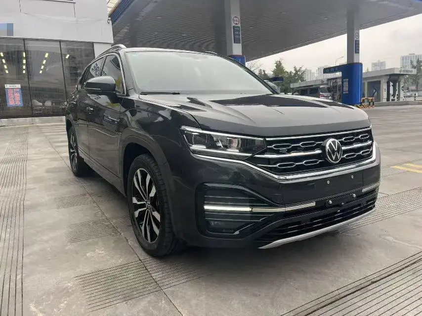 2022 VOLKSWAGEN TAYRON thumbnail 3