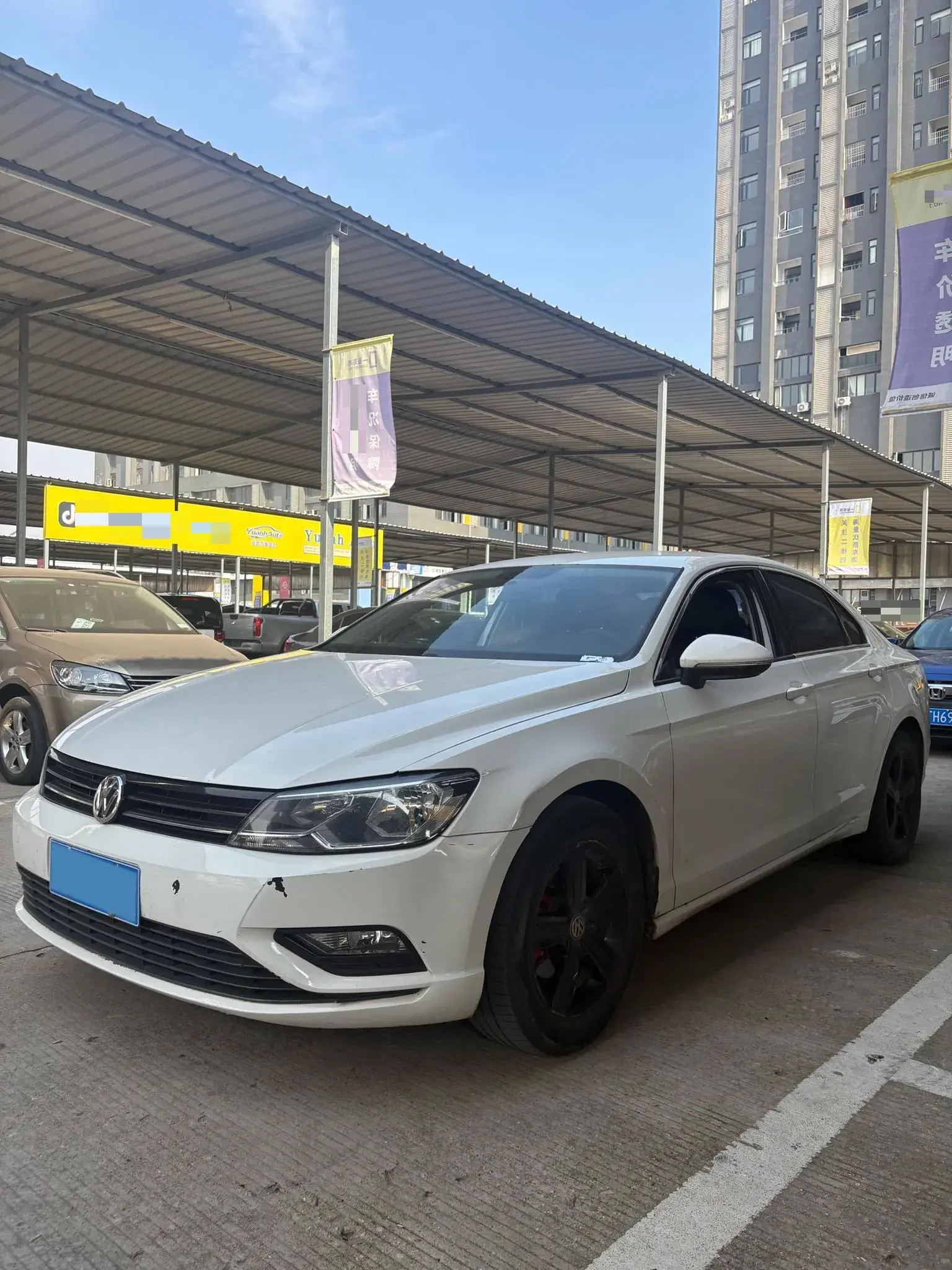 2018 VOLKSWAGEN LAMANDO view 1