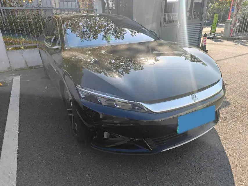 2023 BYD HAN thumbnail 3