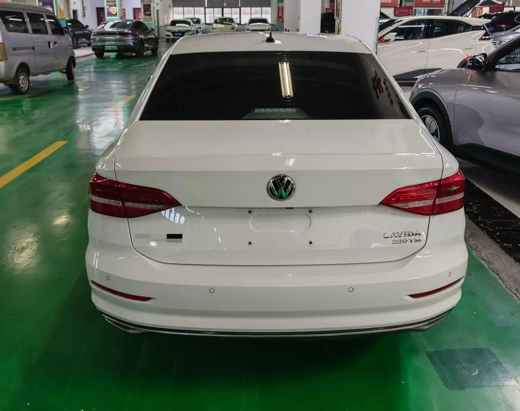 2019 VOLKSWAGEN LAVIDA thumbnail 4